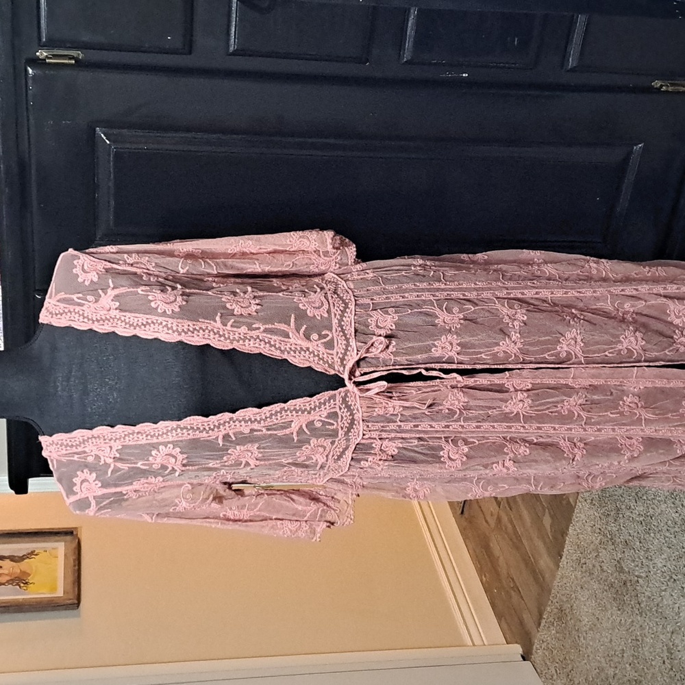 Lacey cover up dusty rose color NWOT